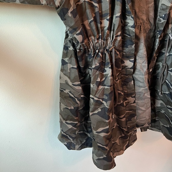 Torrid Camo Twill Anorak Button Down Utility Jacket Size 4 - Picture 6 of 10